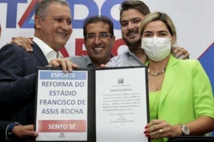 Sento-Sé celebra convênio com o Governo do Estado e garante reforma do Estádio Assisão