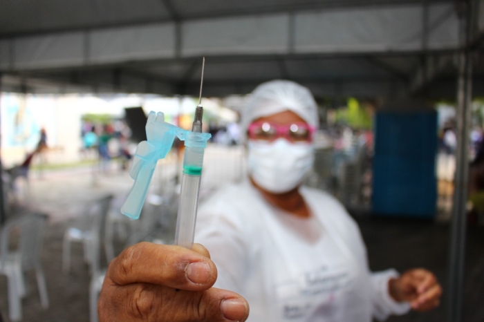 Prefeitura de Juazeiro realiza vacinação contra Covid-19 e gripe neste sábado