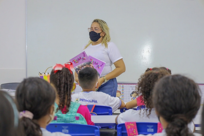 No Dia do Professor Prefeitura de Petrolina ressalta importância dos docentes da rede municipal