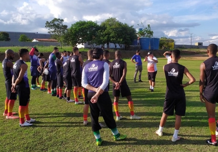 “Quem mexer as peças certas, dá o xeque-mate” diz Givanildo Sales sobre confronto na semifinal do Baianão