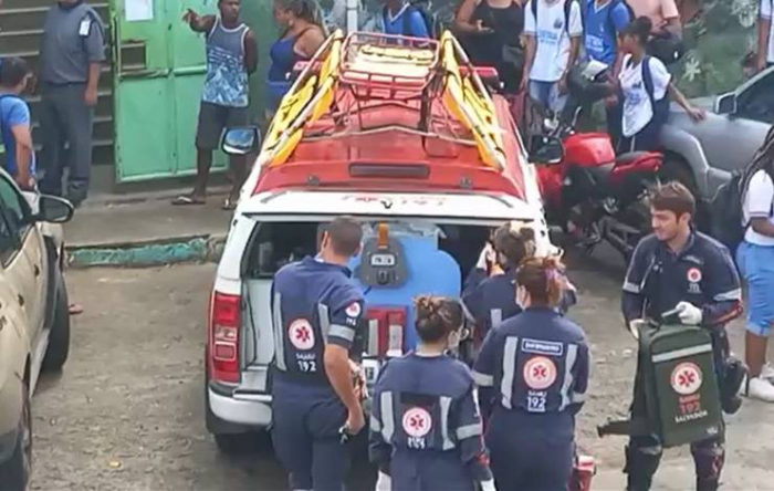 Jovem é preso após invadir escola com faca em Salvador