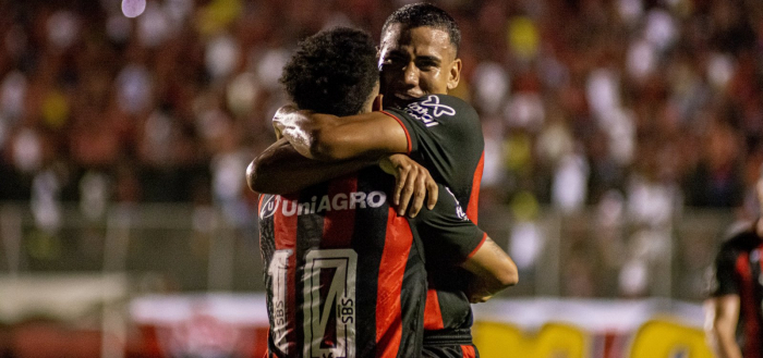 Em sequência inédita na Série B, Vitória bate o Londrina e vence terceira seguida