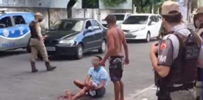 Assista: Mulher reage a assalto e atira em suspeito no bairro do Canela, em Salvador