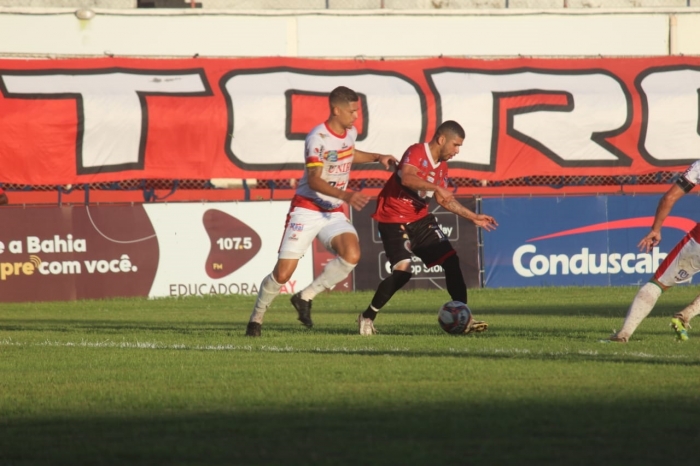 Juazeirense perde, mas está viva na semifinal do Baianão