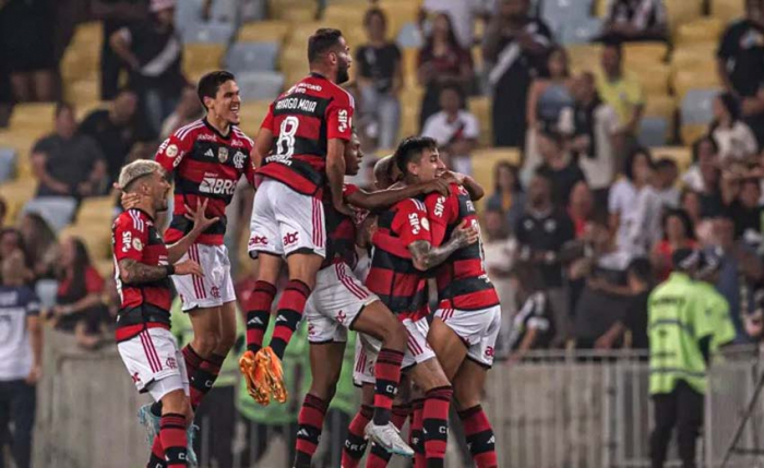 Flamengo atropela o Vasco e afunda rival carioca no Z-4 