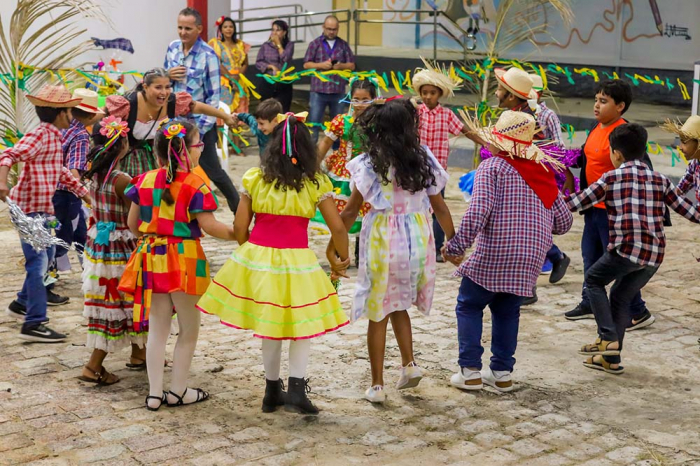 Escola Estação do Saber comemora Festa da Colheita