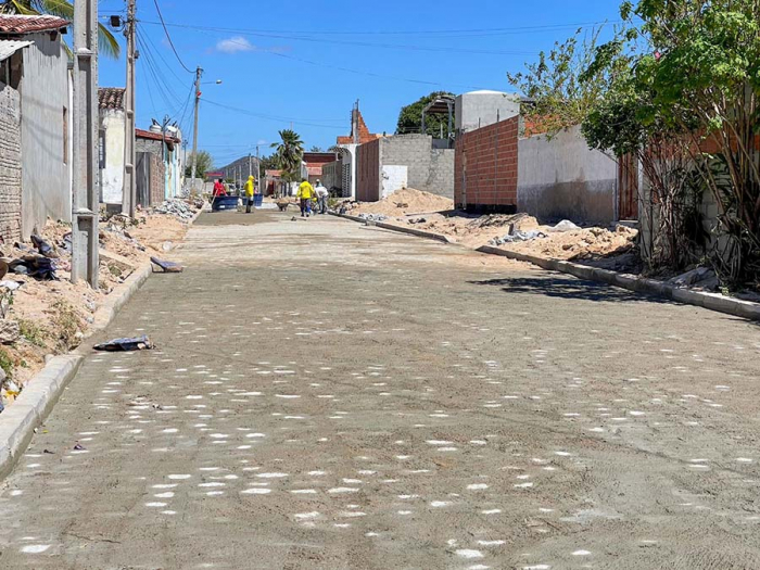 Obras de pavimentação nas comunidades de Sento-Sé beneficia moradores