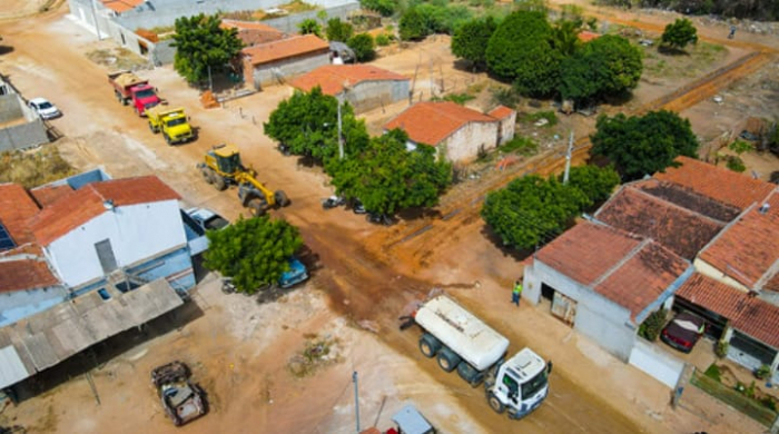 Prefeitura de Juazeiro leva serviços de melhorias estruturantes para o NH-2 em Itamotinga