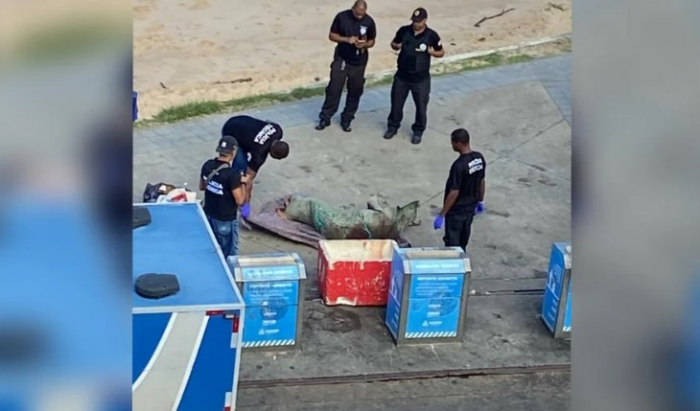 Corpo encontrado dentro de lixeira no Porto da Barra, em Salvador