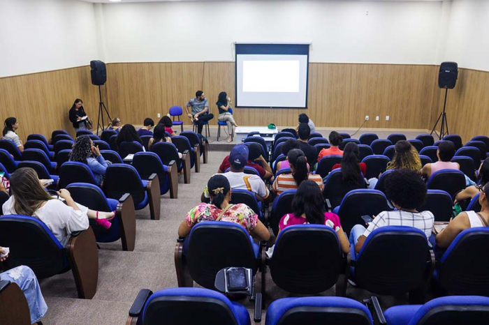 Juazeiro realiza Fórum de Saúde Mental com profissionais das secretarias municipais