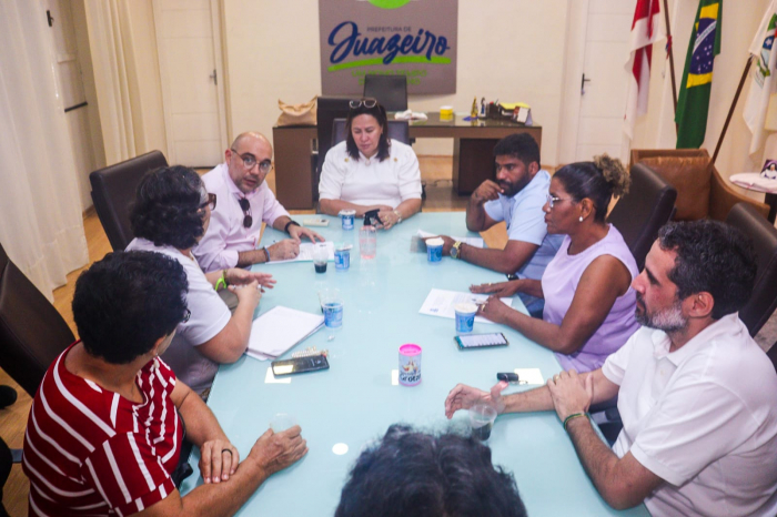 Preparativos para celebração da padroeira de Juazeiro é pauta de reunião entre a prefeita Suzana Ramos e comissão organizadora do evento 