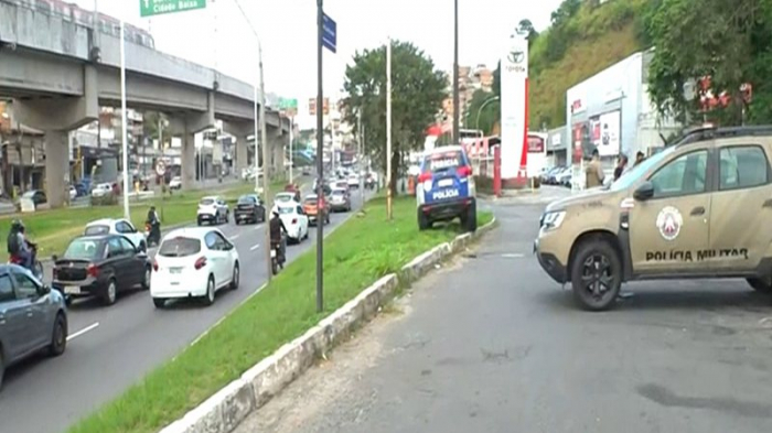 Corpo com mãos e pés amarrados é encontrado na Avenida Bonocô, em Salvador