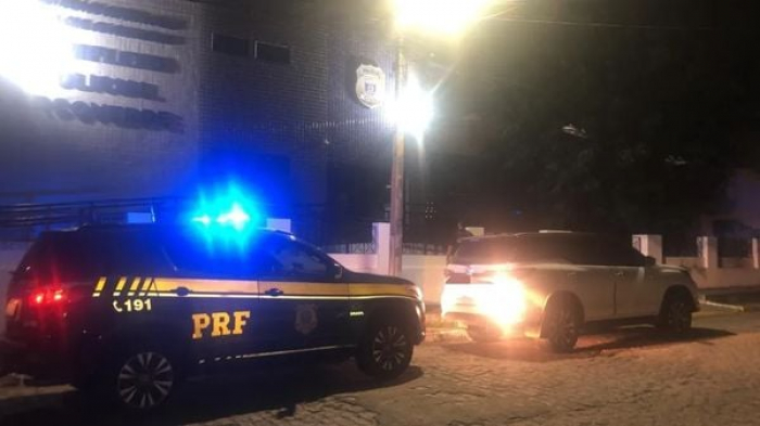 Suspeito de chefiar o Bonde do Maluco, em Salvador, é preso pela PRF em Pernambuco usando carro de luxo