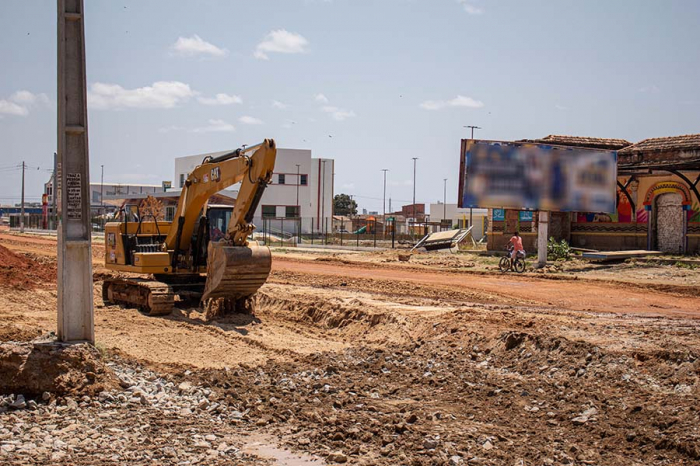 Travessia Urbana: Prefeitura de Juazeiro realiza realocação de outdoors na área das obras