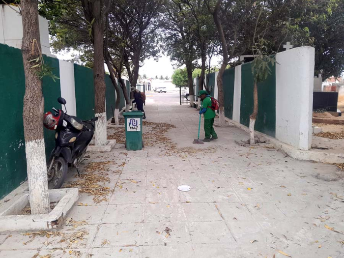 Limpeza pública: Prefeitura de Juazeiro inicia semana com diversas frentes de trabalho em toda cidade