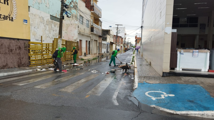 Prefeitura realiza intervenções nos bairros atingidos pela chuva em Juazeiro