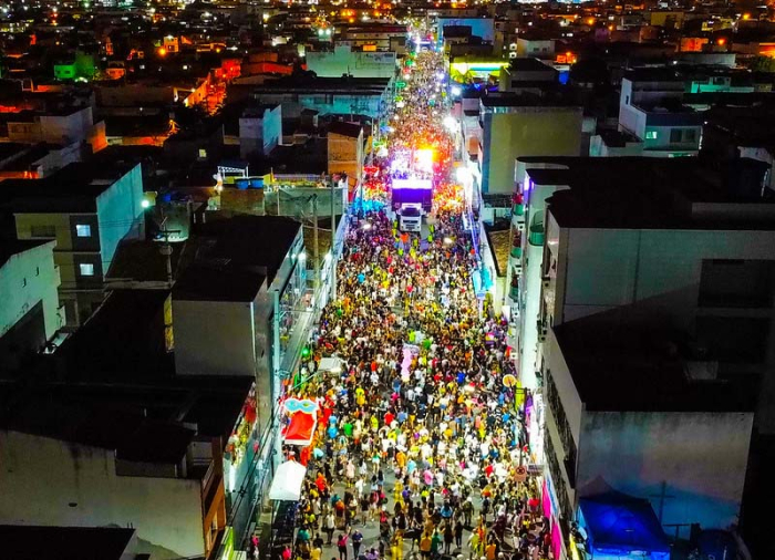  Juazeiro reforça iluminação pública para o carnaval da cidade