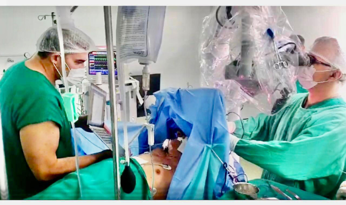 Hospital de Petrolina realiza com sucesso primeira cirurgia no cérebro com o paciente acordado