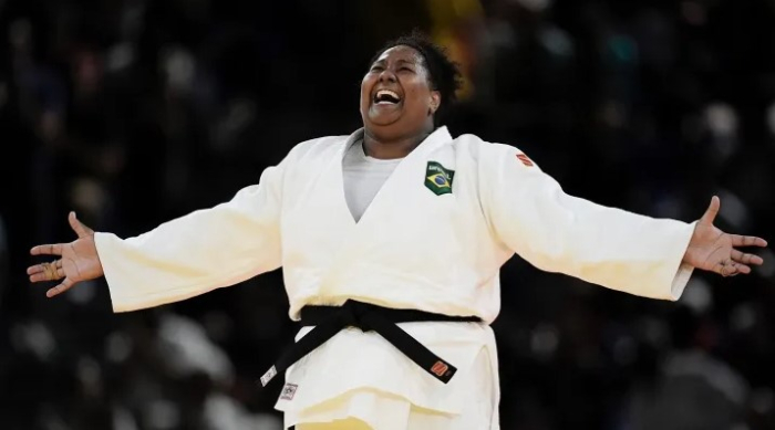 Beatriz Souza vence final do judô e garante 1º ouro do Brasil